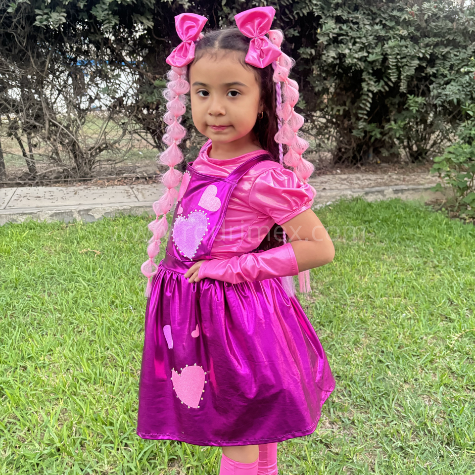 TRAJE DE LARA CAMPOS CORAZON