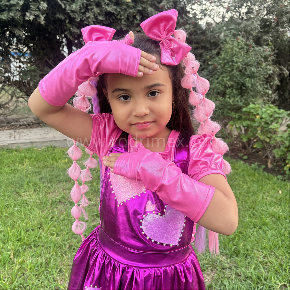 TRAJE DE LARA CAMPOS CORAZON