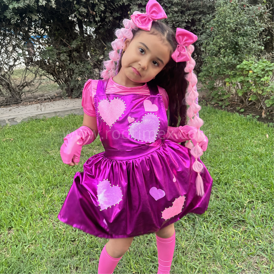 TRAJE DE LARA CAMPOS CORAZON
