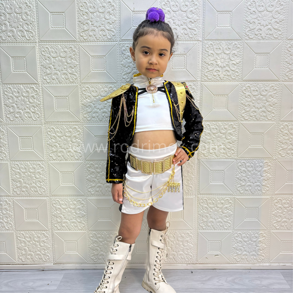 TRAJE GOLDEN DE RUMI