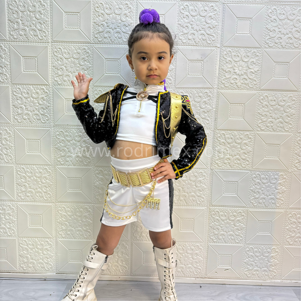 TRAJE GOLDEN DE RUMI