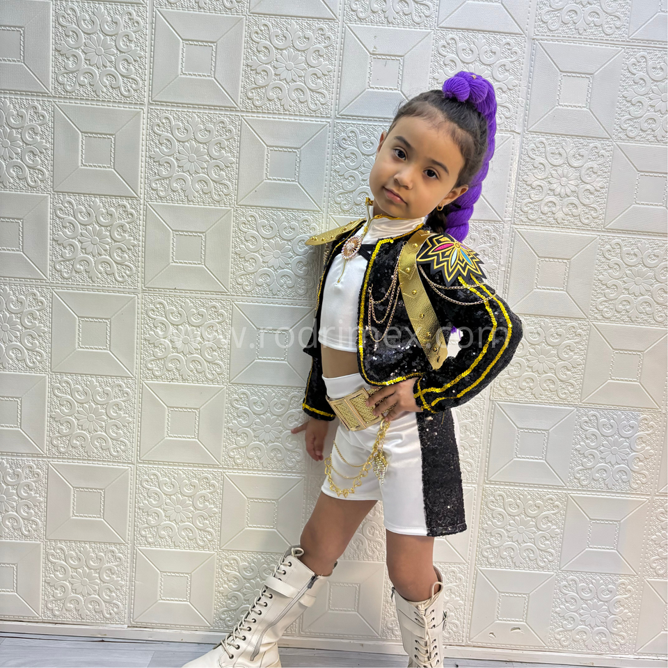 TRAJE GOLDEN DE RUMI