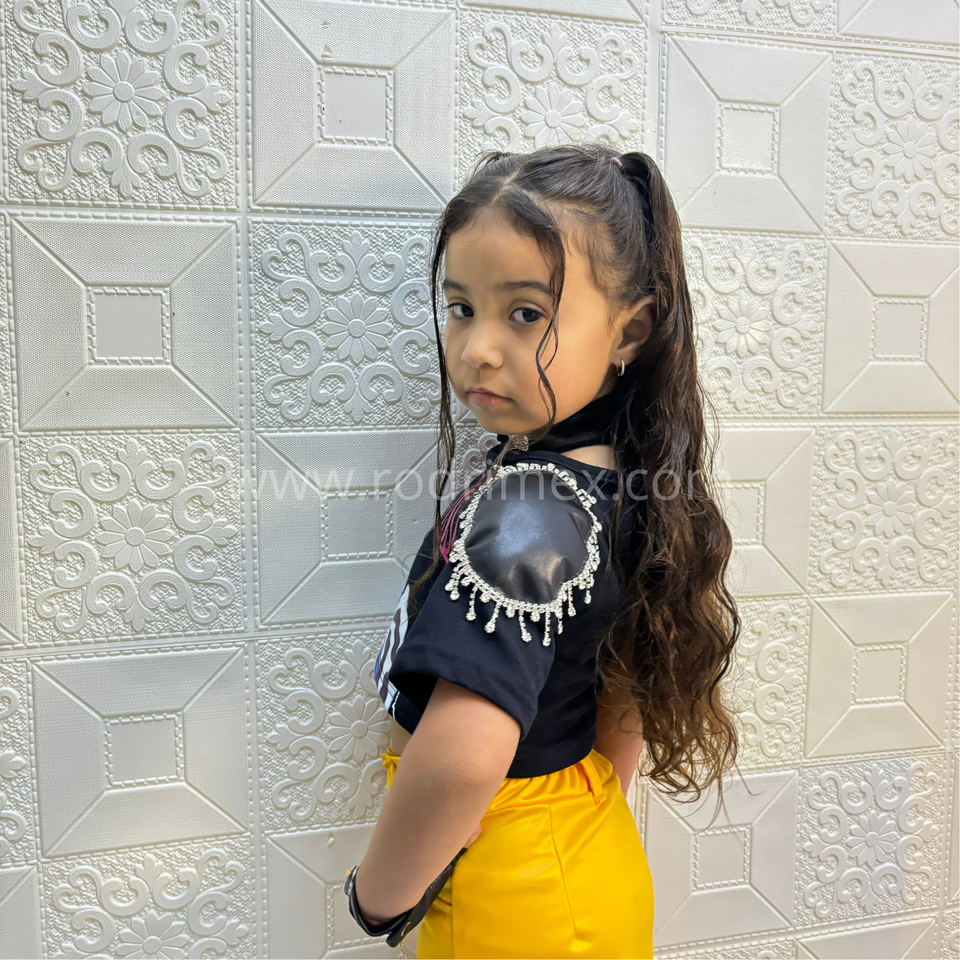 TRAJE DE MIRA